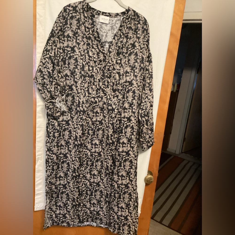 - WRAP LONDON 100% Linen dress Sz 8